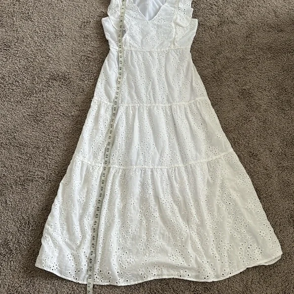 Talita Kume Elegant White Dress - Picture 4 of 8